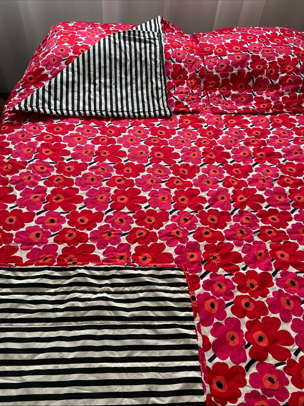 Marimekko Mini Unikko Floral Set Comforter And 2 Shams Red Pink Queen - Picture 9 of 14